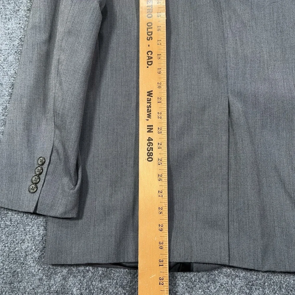 Van Heusen Mens Gray Blazer Birdseye 2-Piece Suit Set 46R / 38x32 Pants Office
